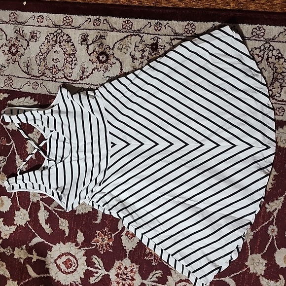 Women's Large Black & White Summer Dress - Picture 5 of 5